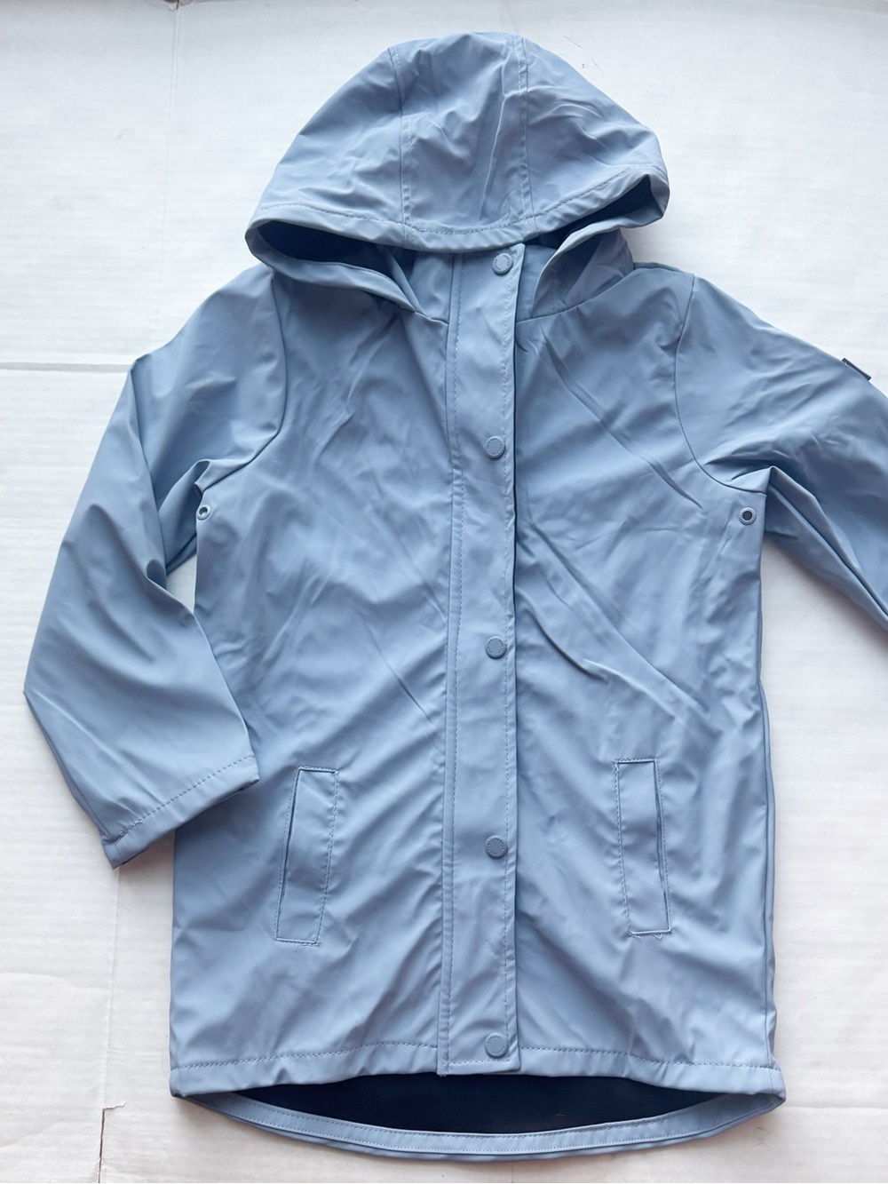 Hunter New Water Resistant Long
Hooded Rain Jacket in Dusty Blue
Size 12Y NWT